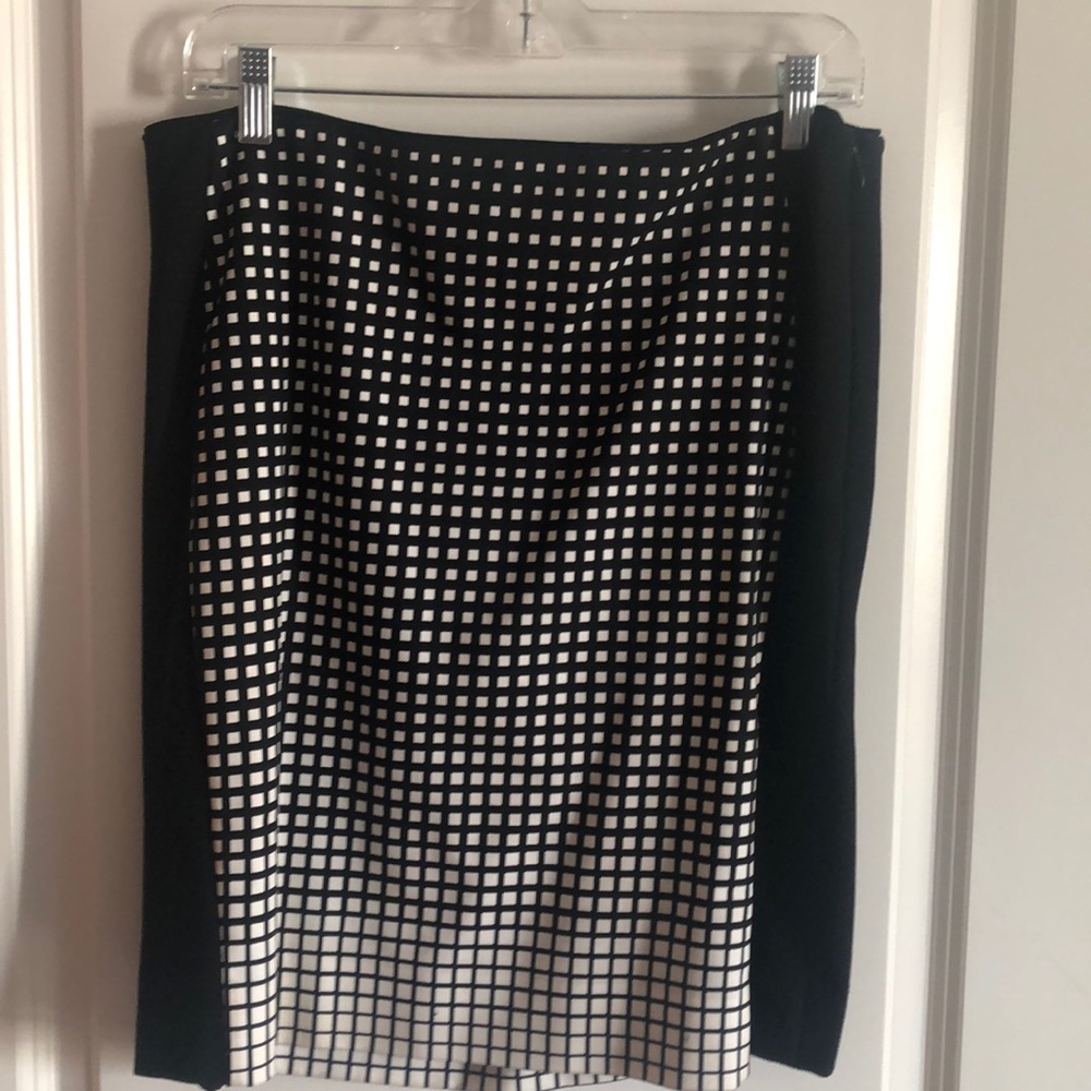Black/White skirt